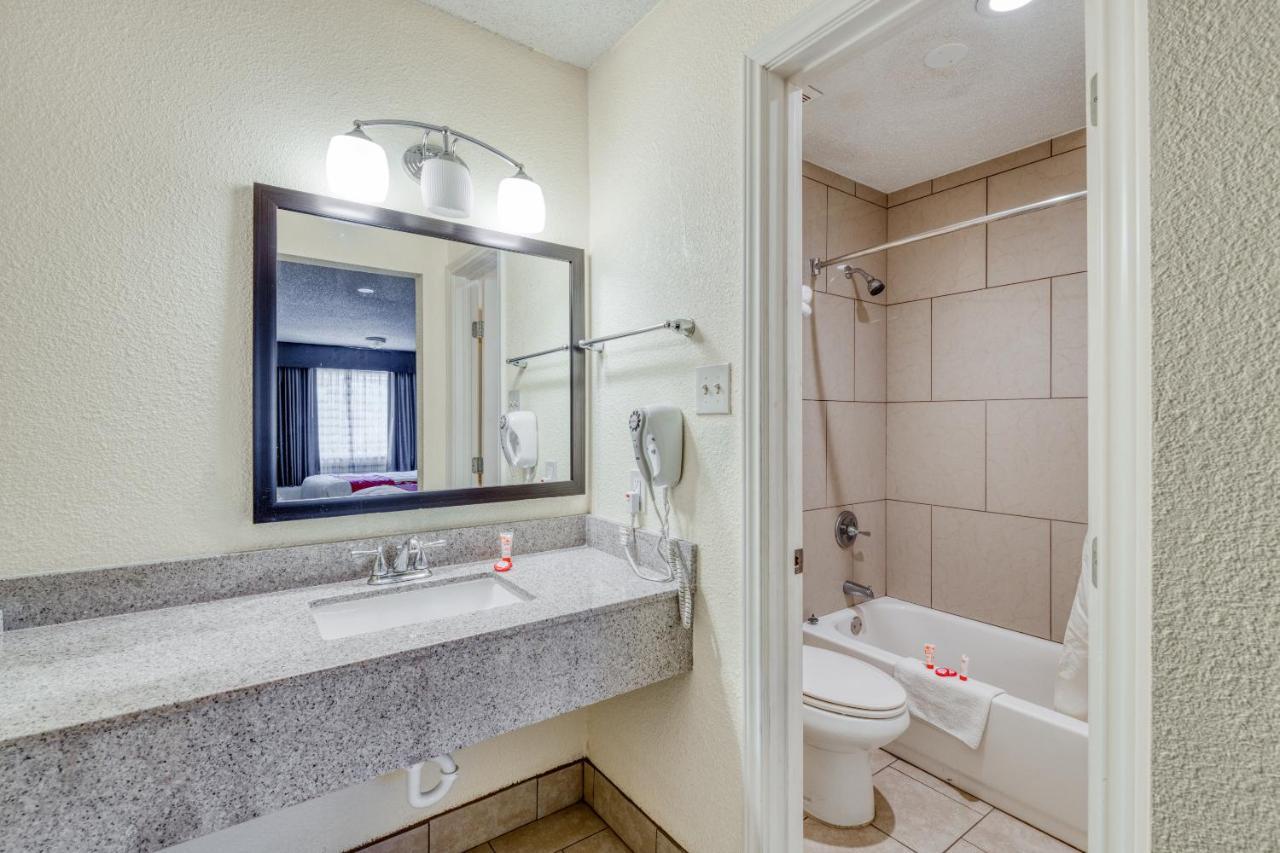 Oyo Hotel Rosenberg Tx I-69 Dış mekan fotoğraf